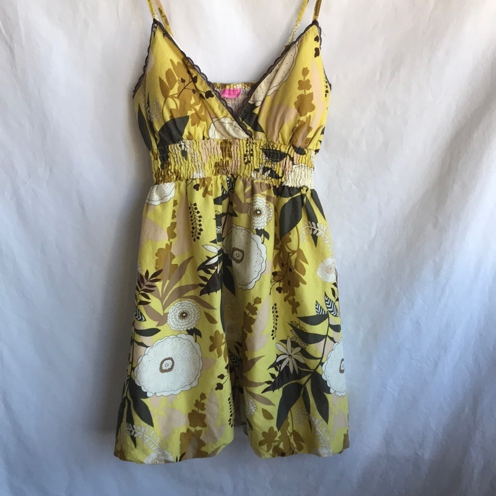She’s Cool yellow, brown, and white V-neck bubble dress, size M/L